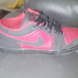 Size 11 mens jordons
